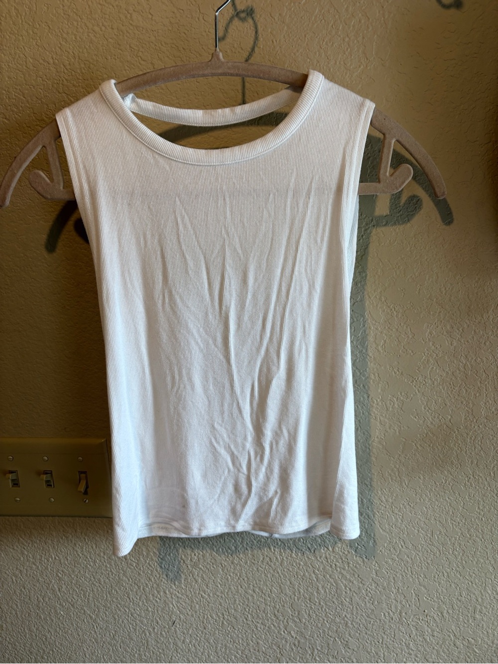 White, Open-back Ribbed Tank Top - Women
